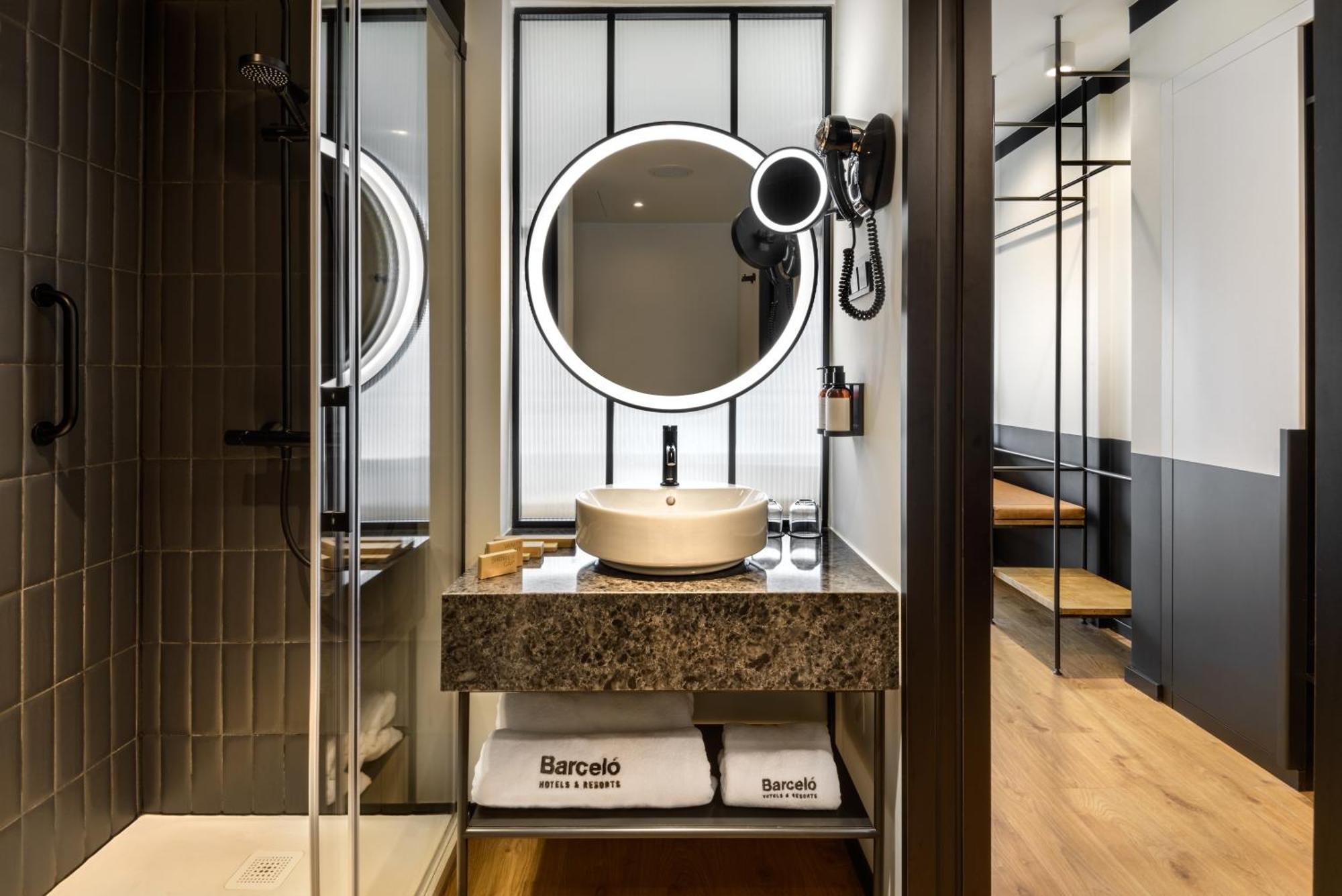 Hotel Barcelo Warsaw Powisle Extérieur photo